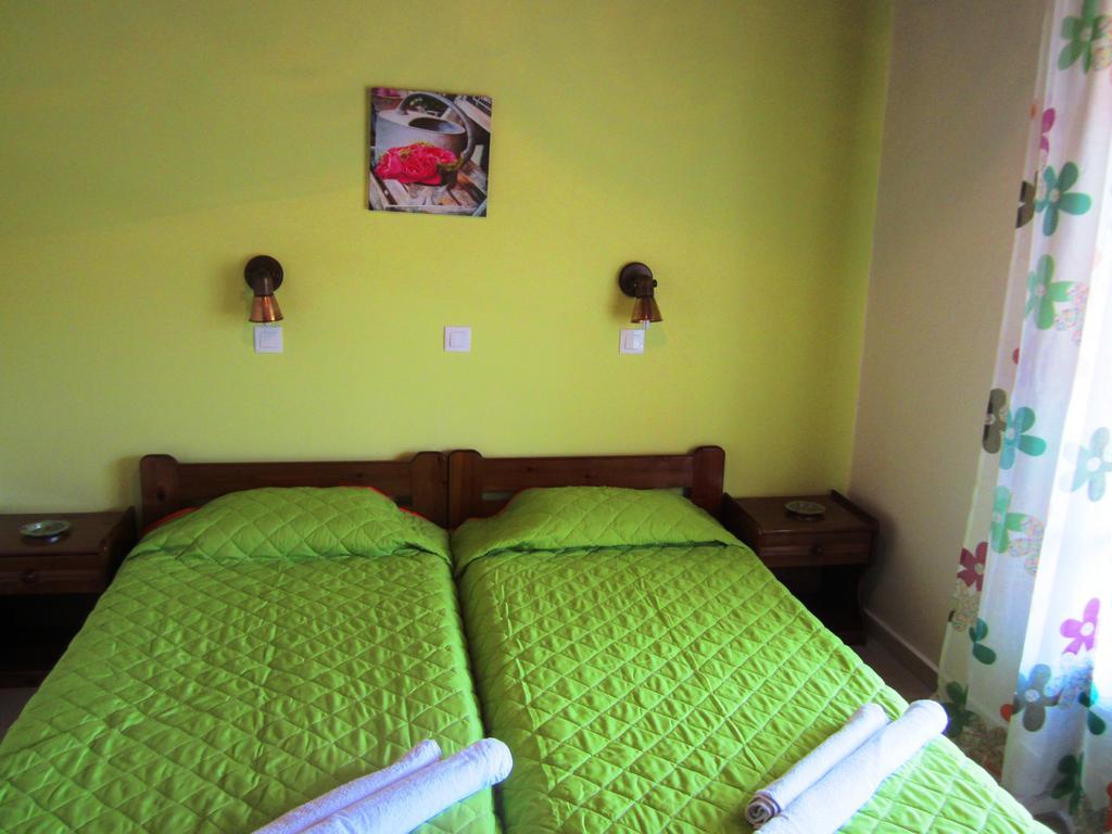 Varvara Studios & Apartments I Peroulades  Rum bild
